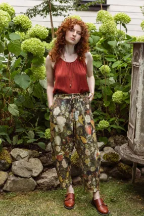 I Dream in Flowers Boho Linen Bee Print Cropped Artist Pants