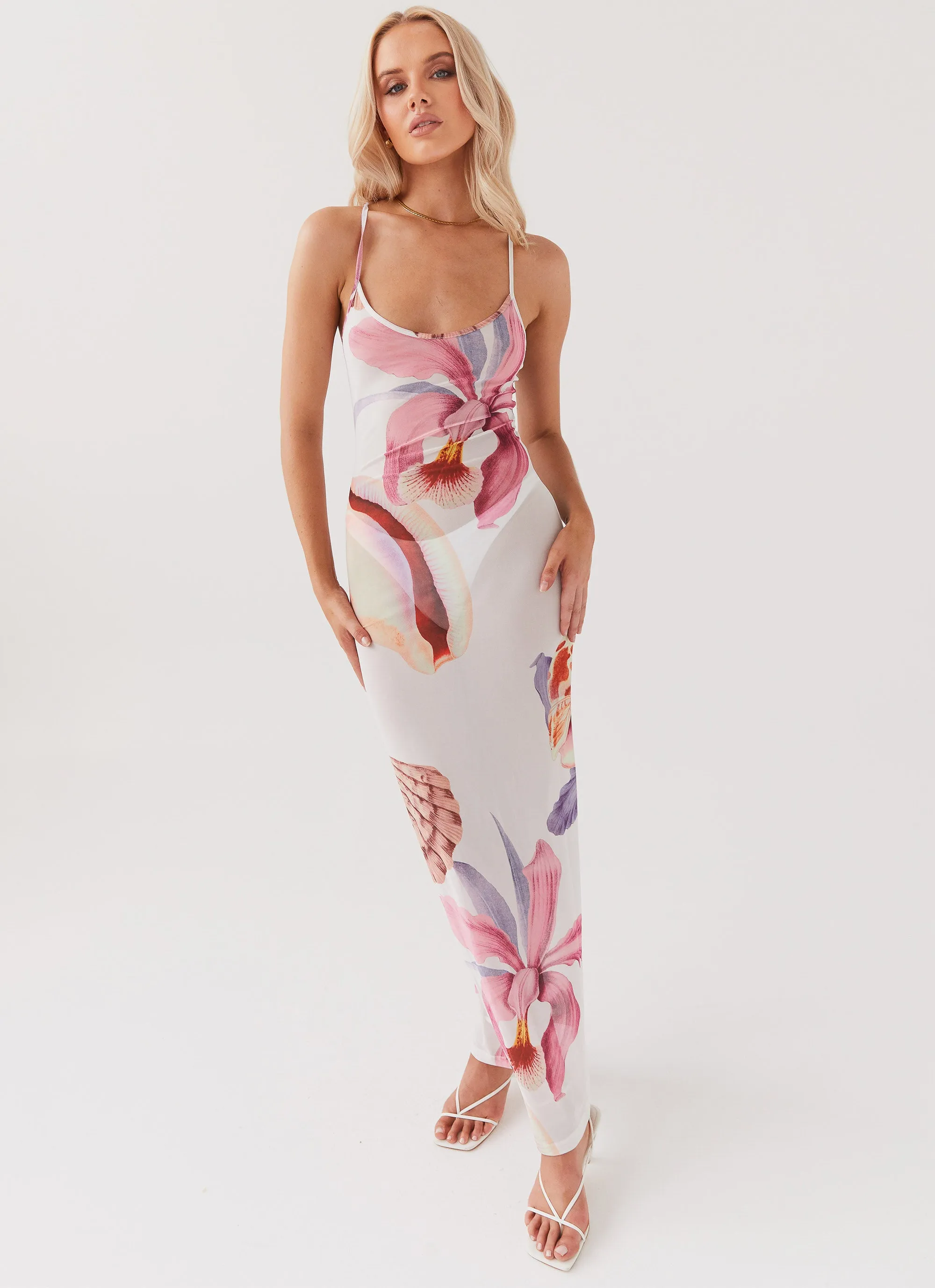 Love On The Run Maxi Dress - Seaside Bouquet